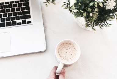 曼联老板称英国已被“移民殖民”，引发多方谴责